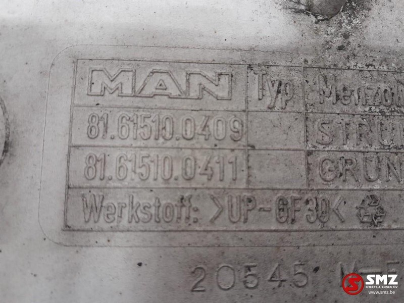 MAN Occ spatbord MAN TGX 81615100409 - גוף וחלק חיצוני עבור משאית: תמונה 4 MAN Occ spatbord MAN TGX 81615100409 - גוף וחלק חיצוני עבור משאית: תמונה 4