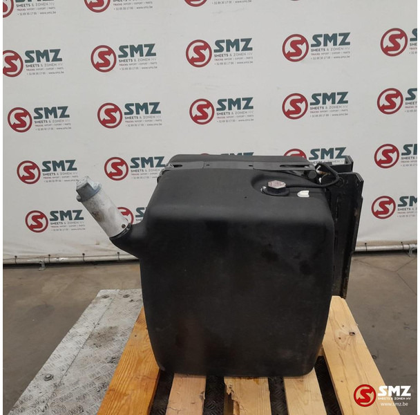 Mercedes-Benz Occ AdBluetank 85L + AdBlueniveausensor Mercedes - מערכת דלק עבור משאית: תמונה 1 Mercedes-Benz Occ AdBluetank 85L + AdBlueniveausensor Mercedes - מערכת דלק עבור משאית: תמונה 1
