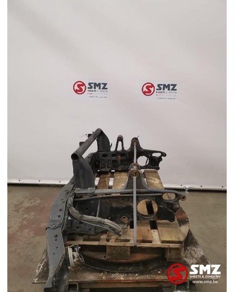 Mercedes-Benz Occ Bumperbalk vooraan met steunen Atego 1828 - פגוש עבור משאית: תמונה 2 Mercedes-Benz Occ Bumperbalk vooraan met steunen Atego 1828 - פגוש עבור משאית: תמונה 2