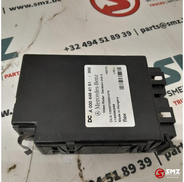 Mercedes-Benz Occ ECU Video Radar Desicion Unit regeleenheid Mer - ECU עבור משאית: תמונה 2 Mercedes-Benz Occ ECU Video Radar Desicion Unit regeleenheid Mer - ECU עבור משאית: תמונה 2