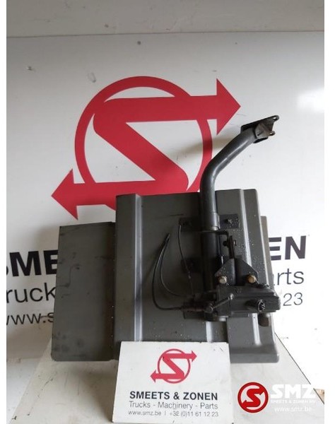Mercedes-Benz Occ Spatbord rechts Atego 1828 met cabinepomp - כנפון עבור משאית: תמונה 2 Mercedes-Benz Occ Spatbord rechts Atego 1828 met cabinepomp - כנפון עבור משאית: תמונה 2