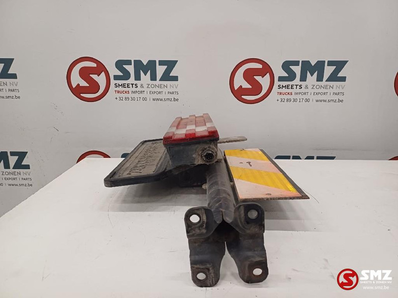 Mercedes-Benz Occ achterlicht links met steun Mercedes - פנס אחורי עבור משאית: תמונה 3 Mercedes-Benz Occ achterlicht links met steun Mercedes - פנס אחורי עבור משאית: תמונה 3