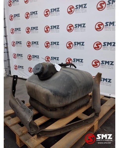 Mercedes-Benz Occ brandstoftank 125L Mercedes Atego A9704710001 - מכל דלק עבור משאית: תמונה 2 Mercedes-Benz Occ brandstoftank 125L Mercedes Atego A9704710001 - מכל דלק עבור משאית: תמונה 2