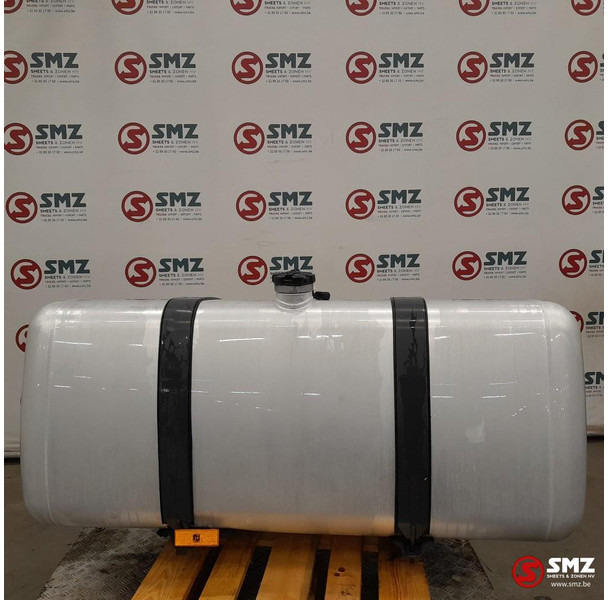 Mercedes-Benz Occ brandstoftank 630L + brandstofniveausensor Mer - מכל דלק עבור משאית: תמונה 1 Mercedes-Benz Occ brandstoftank 630L + brandstofniveausensor Mer - מכל דלק עבור משאית: תמונה 1
