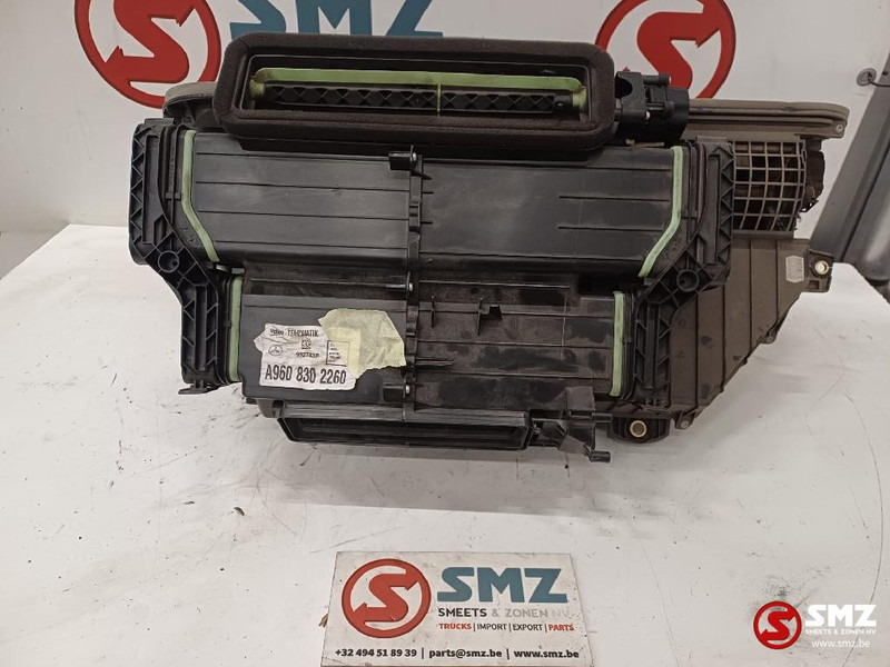 Mercedes-Benz Occ kachelhuis Mercedes - חימום/ אוורור עבור משאית: תמונה 1 Mercedes-Benz Occ kachelhuis Mercedes - חימום/ אוורור עבור משאית: תמונה 1