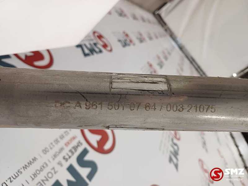 Mercedes-Benz Occ koelleiding intarder Mercedes - מערכת קירור עבור משאית: תמונה 3 Mercedes-Benz Occ koelleiding intarder Mercedes - מערכת קירור עבור משאית: תמונה 3
