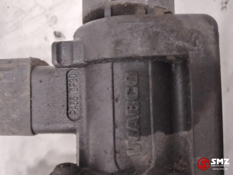 Mercedes-Benz Occ pneumatische klep 3/2 Mercedes Actros MP4 A000 - ECU עבור משאית: תמונה 3 Mercedes-Benz Occ pneumatische klep 3/2 Mercedes Actros MP4 A000 - ECU עבור משאית: תמונה 3