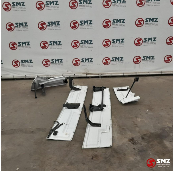 Mercedes-Benz Occ set cabinespoilers Mercedes - אווירודינמיקה/ ספוילר עבור משאית: תמונה 2 Mercedes-Benz Occ set cabinespoilers Mercedes - אווירודינמיקה/ ספוילר עבור משאית: תמונה 2