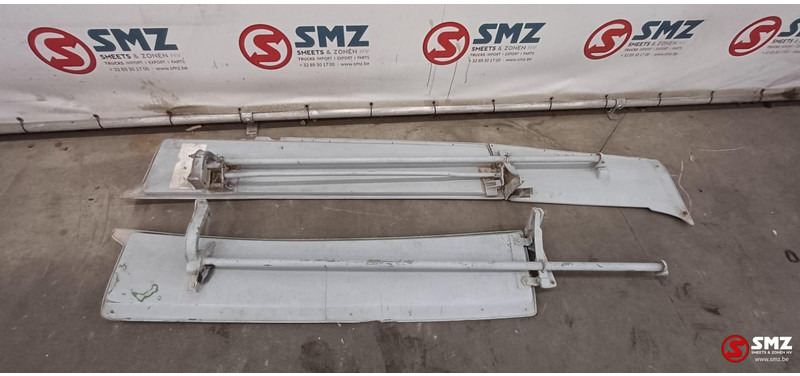Mercedes-Benz Occ set cabinespoilers links + rechts Mercedes SK - אווירודינמיקה/ ספוילר עבור משאית: תמונה 2 Mercedes-Benz Occ set cabinespoilers links + rechts Mercedes SK - אווירודינמיקה/ ספוילר עבור משאית: תמונה 2