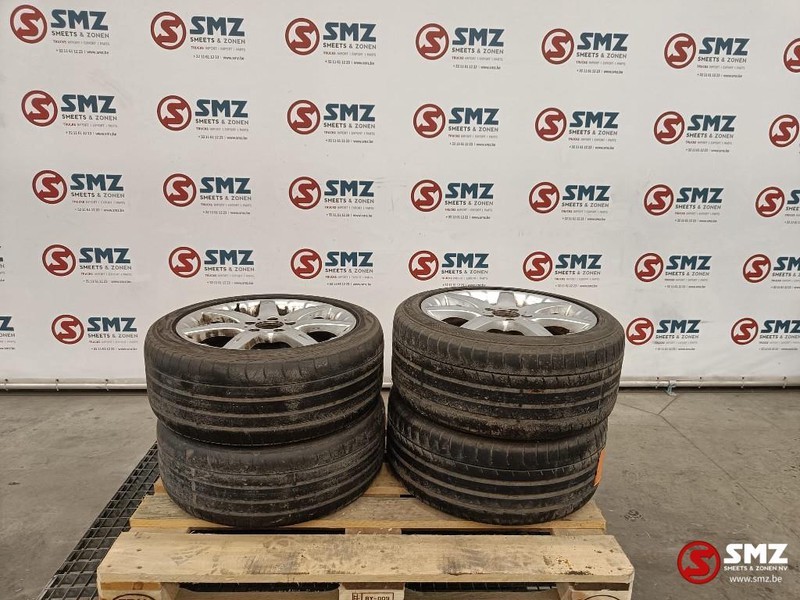 Mercedes-Benz Occ set velgen Mercedes 17" - חבילת גלגלים וצמיגים עבור משאית: תמונה 1 Mercedes-Benz Occ set velgen Mercedes 17" - חבילת גלגלים וצמיגים עבור משאית: תמונה 1