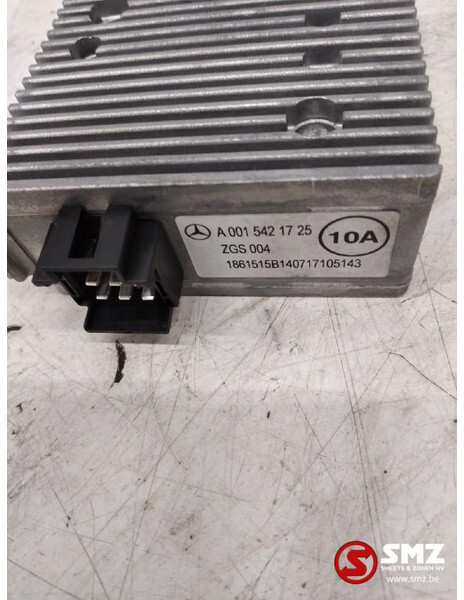 Mercedes-Benz Occ spanningsomvormer 10A Mercedes - ECU עבור משאית: תמונה 2 Mercedes-Benz Occ spanningsomvormer 10A Mercedes - ECU עבור משאית: תמונה 2