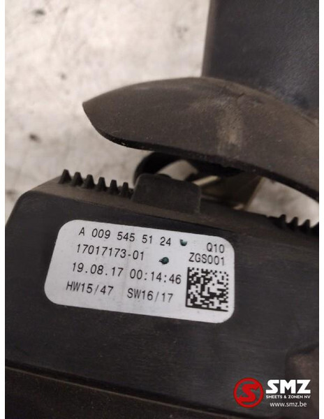 Mercedes-Benz Occ stuurkolomschakelaar ruitenwissers Mercedes - מערכת חשמל עבור משאית: תמונה 2 Mercedes-Benz Occ stuurkolomschakelaar ruitenwissers Mercedes - מערכת חשמל עבור משאית: תמונה 2