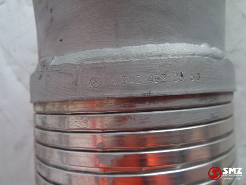 Mercedes-Benz Occ uitlaatpijp a9424920559 - צינור פליטה עבור משאית: תמונה 2 Mercedes-Benz Occ uitlaatpijp a9424920559 - צינור פליטה עבור משאית: תמונה 2