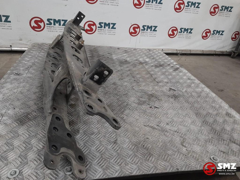 Mercedes-Benz Occ voorbumperbalk Mercedes - פגוש עבור משאית: תמונה 4 Mercedes-Benz Occ voorbumperbalk Mercedes - פגוש עבור משאית: תמונה 4