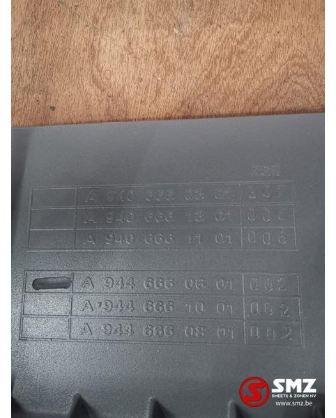 Mercedes-Benz Opstapbak boven links Axor - גוף וחלק חיצוני עבור משאית: תמונה 3 Mercedes-Benz Opstapbak boven links Axor - גוף וחלק חיצוני עבור משאית: תמונה 3