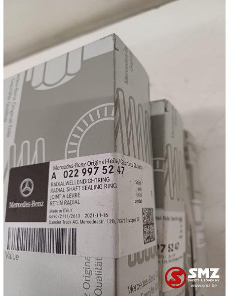 Mercedes-Benz Set van 4 wielnaafkeerrringen Mercedes - מתלה עבור משאית: תמונה 4 Mercedes-Benz Set van 4 wielnaafkeerrringen Mercedes - מתלה עבור משאית: תמונה 4