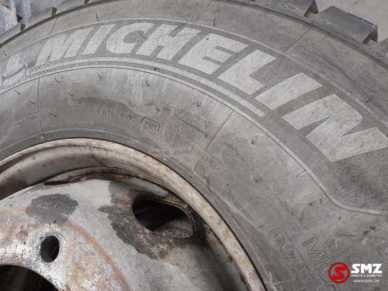 Michelin Occ vrachtwagenband 315/80R22.5 156/150L Michelin - צמיג עבור משאית: תמונה 2 Michelin Occ vrachtwagenband 315/80R22.5 156/150L Michelin - צמיג עבור משאית: תמונה 2