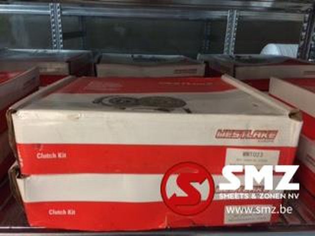 Mitsubishi Koppelingsset carisma & spacestar 2.0d & 1.8i - מצמד וחלקים עבור משאית: תמונה 1 Mitsubishi Koppelingsset carisma & spacestar 2.0d & 1.8i - מצמד וחלקים עבור משאית: תמונה 1