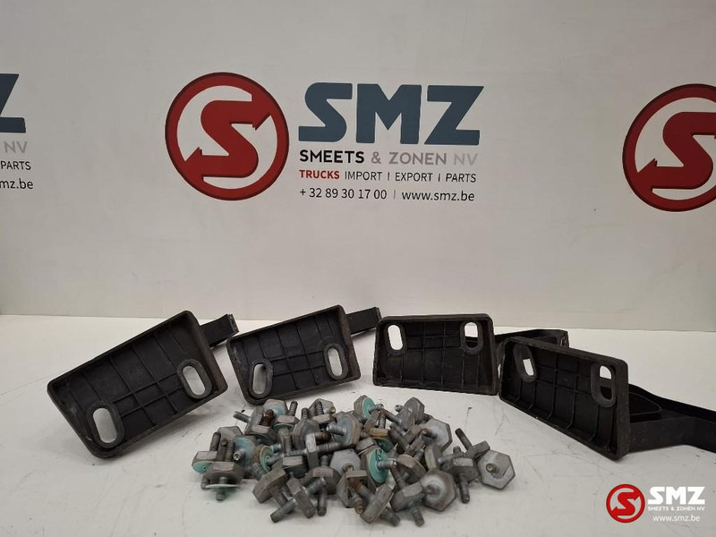 Renault Occ bevestigingsset zonneklep Renault - סוכך שמש עבור משאית: תמונה 3 Renault Occ bevestigingsset zonneklep Renault - סוכך שמש עבור משאית: תמונה 3