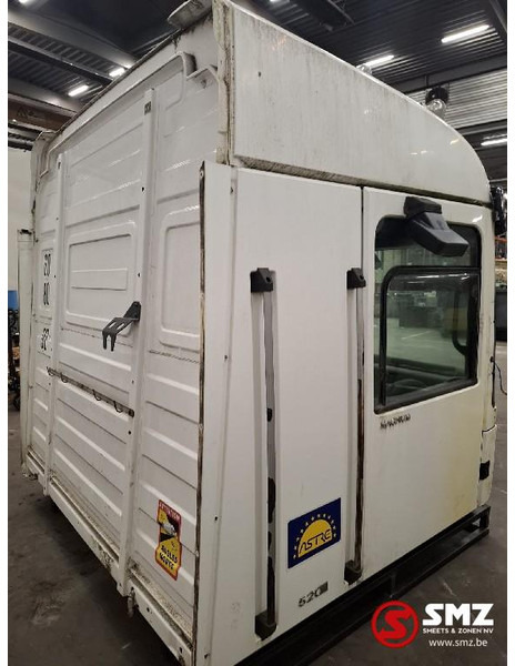 Renault Occ cabine compleet Renault Magnum - תא ופנים הרכב עבור משאית: תמונה 4 Renault Occ cabine compleet Renault Magnum - תא ופנים הרכב עבור משאית: תמונה 4