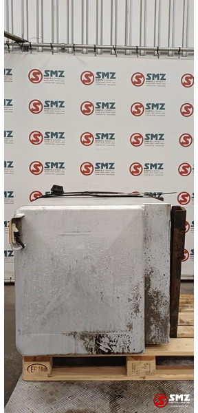 Renault Occ hydraulische tank 250L + materiaalkast Renault - מכל הידרולי עבור משאית: תמונה 4 Renault Occ hydraulische tank 250L + materiaalkast Renault - מכל הידרולי עבור משאית: תמונה 4