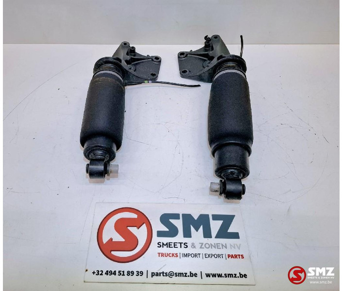 Renault Occ set cabineschokdempers L/R Renault - בולם זעזועים עבור משאית: תמונה 1 Renault Occ set cabineschokdempers L/R Renault - בולם זעזועים עבור משאית: תמונה 1