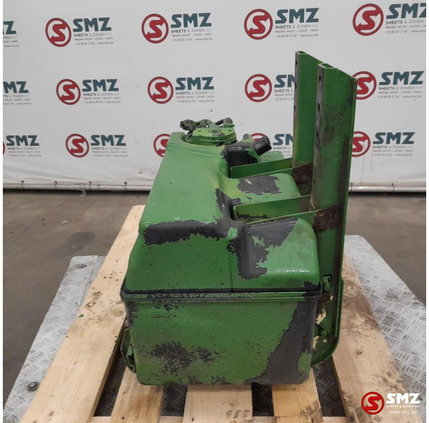 Scania Occ AdBluetank 75L + AdBlueniveausensor Scania - מערכת דלק עבור משאית: תמונה 4 Scania Occ AdBluetank 75L + AdBlueniveausensor Scania - מערכת דלק עבור משאית: תמונה 4