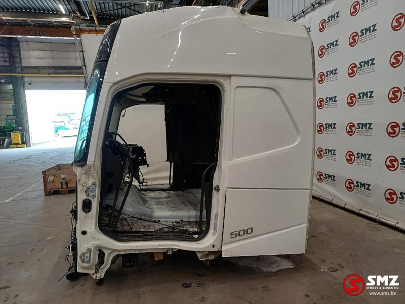 Volvo Occ Cabine Volvo FH4 met schade - תא ופנים הרכב עבור משאית: תמונה 4 Volvo Occ Cabine Volvo FH4 met schade - תא ופנים הרכב עבור משאית: תמונה 4