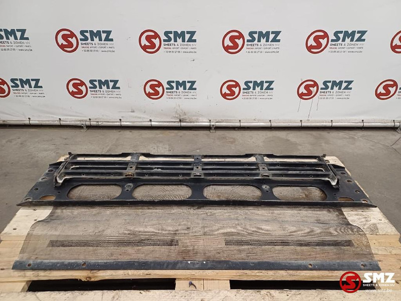 Volvo Occ binnenframe radiatorgrille Volvo - גריל עבור משאית: תמונה 1 Volvo Occ binnenframe radiatorgrille Volvo - גריל עבור משאית: תמונה 1