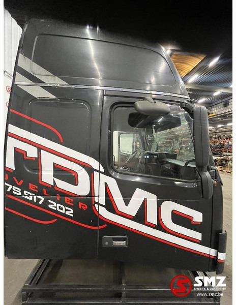 Volvo Occ cabine compleet Volvo FH16 L2H3 - תא ופנים הרכב עבור משאית: תמונה 4 Volvo Occ cabine compleet Volvo FH16 L2H3 - תא ופנים הרכב עבור משאית: תמונה 4