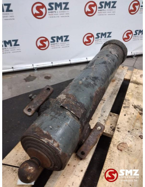 Volvo Occ hydraulische zuiger 92 cm 4x uitschuifbaar - חלקי הידרוליקה עבור משאית: תמונה 1 Volvo Occ hydraulische zuiger 92 cm 4x uitschuifbaar - חלקי הידרוליקה עבור משאית: תמונה 1