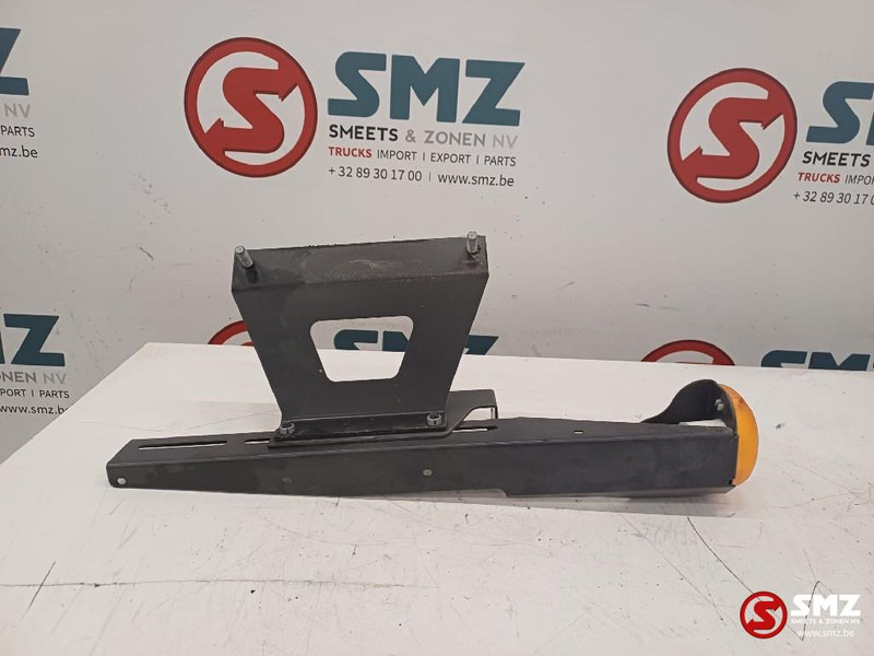 Volvo Occ richtingaanwijzerssteun links Volvo - מסגרת/ שלדה עבור משאית: תמונה 1 Volvo Occ richtingaanwijzerssteun links Volvo - מסגרת/ שלדה עבור משאית: תמונה 1