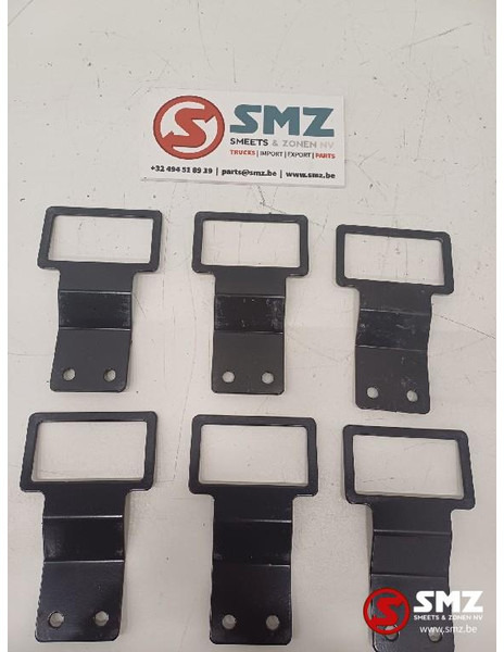 Volvo Occ set van 6 LED zijmarkeringslichten + bevestigi - אורות/ תאורה עבור משאית: תמונה 2 Volvo Occ set van 6 LED zijmarkeringslichten + bevestigi - אורות/ תאורה עבור משאית: תמונה 2