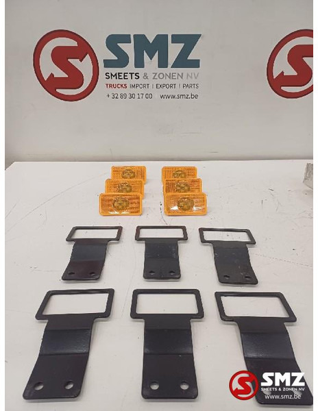 Volvo Occ set van 6 LED zijmarkeringslichten + bevestigi - אורות/ תאורה עבור משאית: תמונה 1 Volvo Occ set van 6 LED zijmarkeringslichten + bevestigi - אורות/ תאורה עבור משאית: תמונה 1