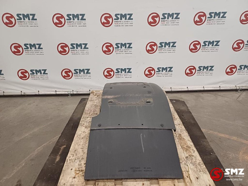 Volvo Occ spatbord cabine achter L/R Volvo - גוף וחלק חיצוני עבור משאית: תמונה 1 Volvo Occ spatbord cabine achter L/R Volvo - גוף וחלק חיצוני עבור משאית: תמונה 1