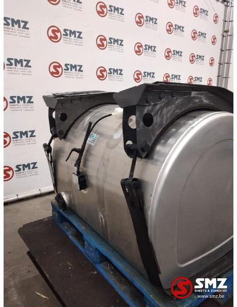 Volvo brandstoftank 405 L Volvo - מכל דלק עבור משאית: תמונה 1 Volvo brandstoftank 405 L Volvo - מכל דלק עבור משאית: תמונה 1