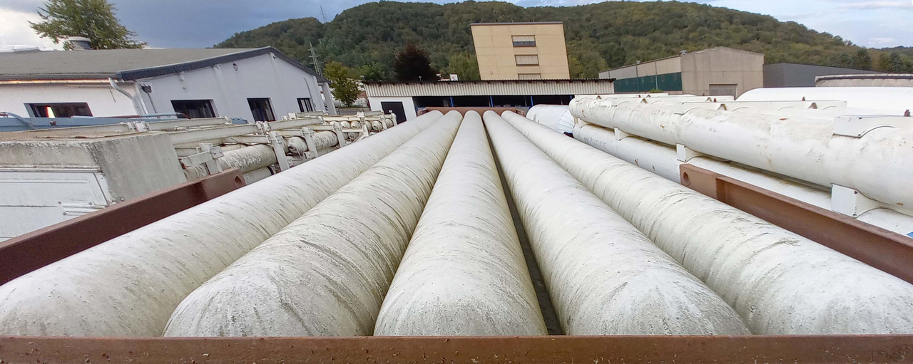 FRUEHAUF Gas tank tube semi-trailer used for compressed helium, hydrogen, Wasserstoff - סמיטריילר מכל: תמונה 5 FRUEHAUF Gas tank tube semi-trailer used for compressed helium, hydrogen, Wasserstoff - סמיטריילר מכל: תמונה 5