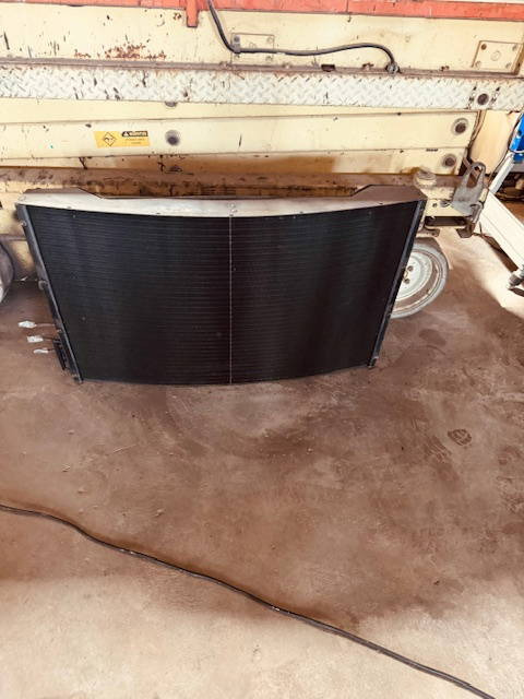 Carrier Condensor vector 1800/1850 - חלקי חילוף עבור משאית: תמונה 1 Carrier Condensor vector 1800/1850 - חלקי חילוף עבור משאית: תמונה 1