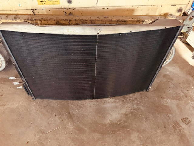 Carrier Condensor vector 1800/1850 - חלקי חילוף עבור משאית: תמונה 2 Carrier Condensor vector 1800/1850 - חלקי חילוף עבור משאית: תמונה 2