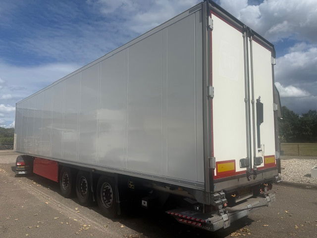 Schmitz Cargobull Thermoking 1606 diesel uren laadklep - סמיטריילר עם קירור: תמונה 2 Schmitz Cargobull Thermoking 1606 diesel uren laadklep - סמיטריילר עם קירור: תמונה 2