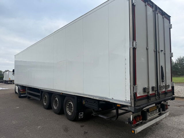 Schmitz Cargobull Vector 1550 liftas - סמיטריילר עם קירור: תמונה 2 Schmitz Cargobull Vector 1550 liftas - סמיטריילר עם קירור: תמונה 2