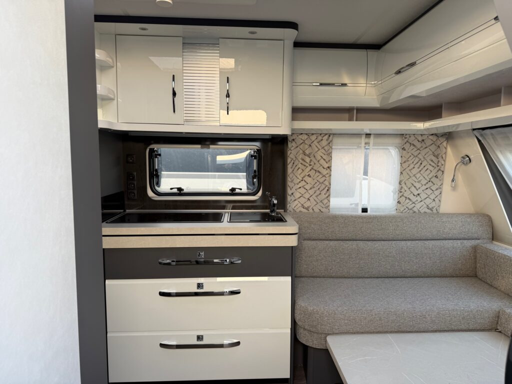 HOBBY EXCELLENT 495 WFB 2025 - קרוואן נגרר: תמונה 5 HOBBY EXCELLENT 495 WFB 2025 - קרוואן נגרר: תמונה 5