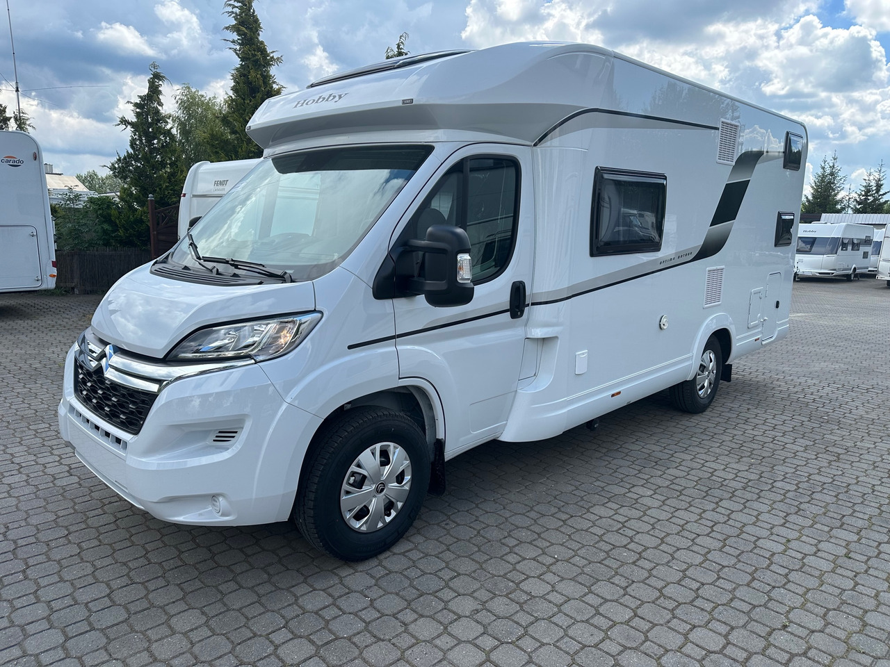 Hobby Optima T65 HKM Ontour 2024 - רכב ממונע חצי-משולב: תמונה 1 Hobby Optima T65 HKM Ontour 2024 - רכב ממונע חצי-משולב: תמונה 1