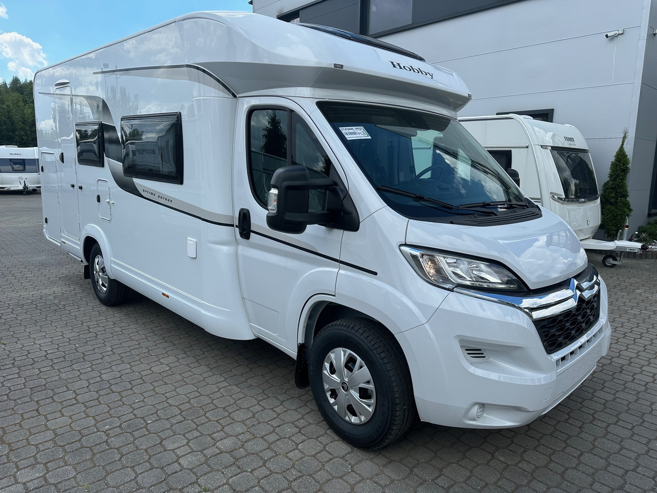 Hobby Optima T65 HKM Ontour 2024 - רכב ממונע חצי-משולב: תמונה 2 Hobby Optima T65 HKM Ontour 2024 - רכב ממונע חצי-משולב: תמונה 2