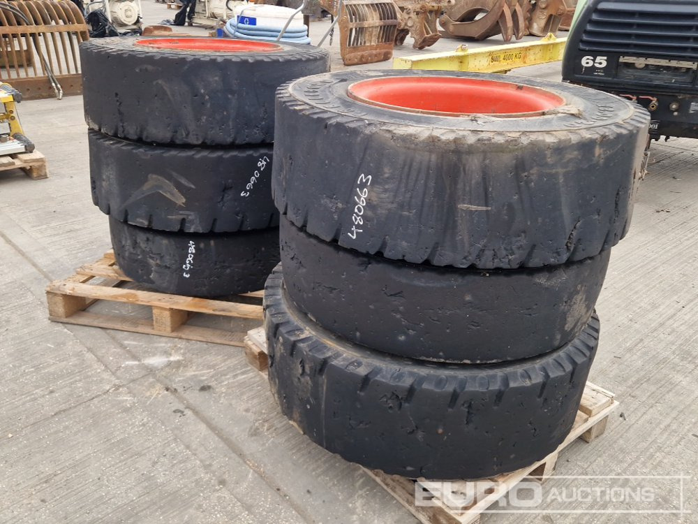 12.00-20 Tyre & Rim to suit 12 Ton Linde Forklift (6 of) - צמיג: תמונה 4 12.00-20 Tyre & Rim to suit 12 Ton Linde Forklift (6 of) - צמיג: תמונה 4