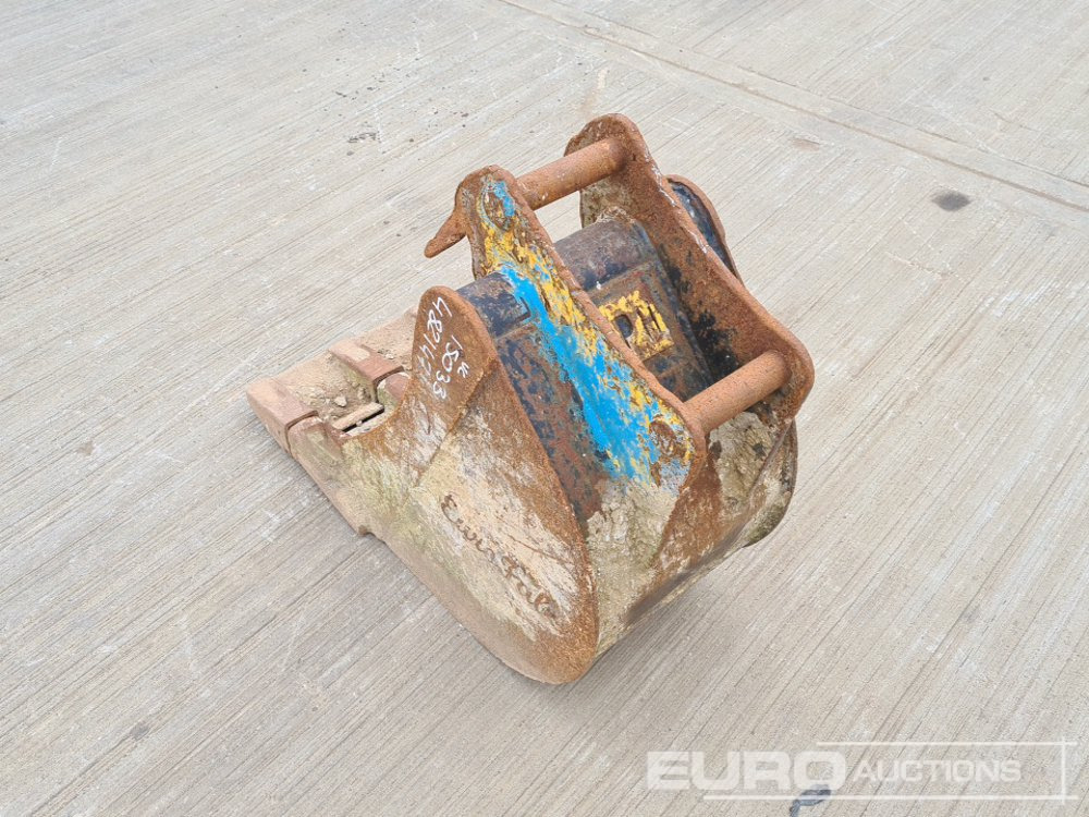18" Digging Bucket 45mm Pin to suit 4-6 Ton Excavator - דלי: תמונה 3 18" Digging Bucket 45mm Pin to suit 4-6 Ton Excavator - דלי: תמונה 3