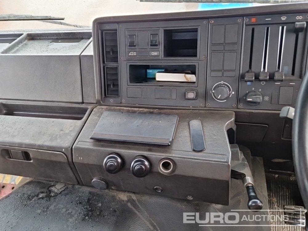 משאית צד נופל/ שטוחה 1983 Scania 82M: תמונה 24