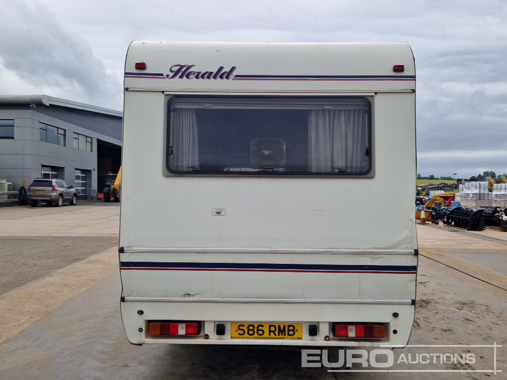 1998 Ford Herald 5 Speed 3 Birth Motor Home, W/C, Cooker (NO VAT) - מוטורהום: תמונה 4 1998 Ford Herald 5 Speed 3 Birth Motor Home, W/C, Cooker (NO VAT) - מוטורהום: תמונה 4
