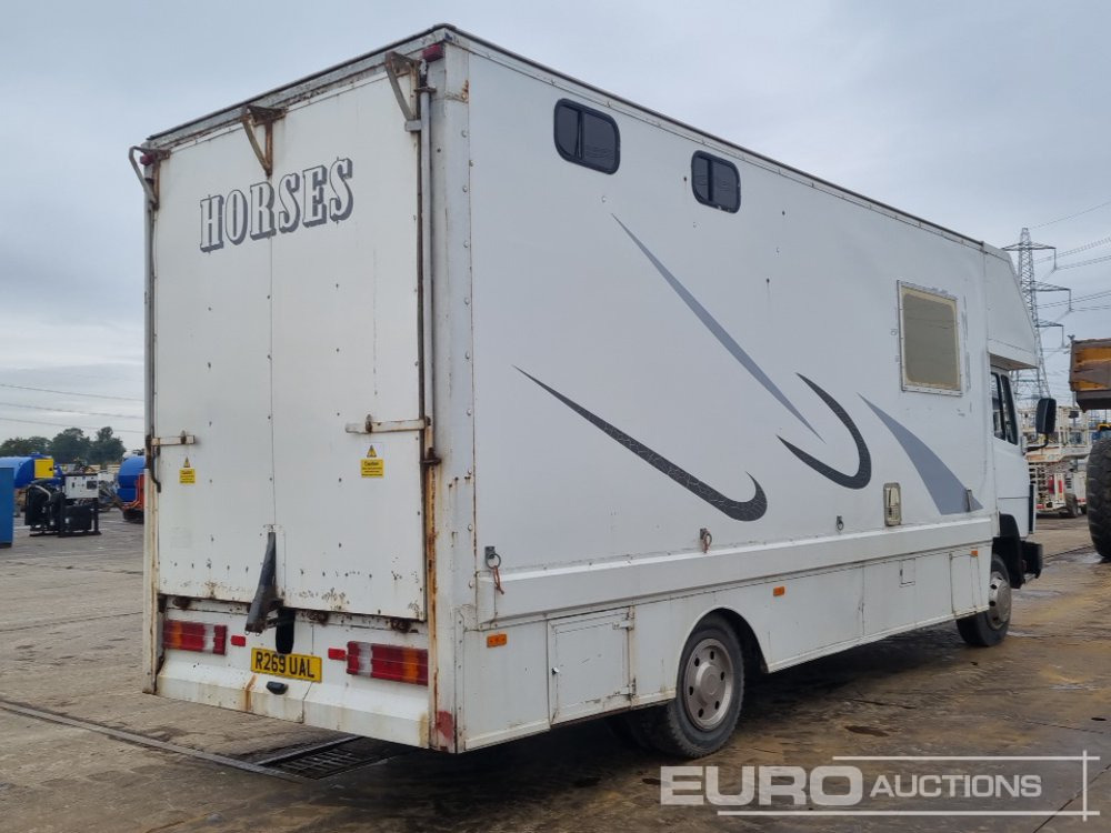 1998 Mercedes 814 - משאית סוסים: תמונה 5 1998 Mercedes 814 - משאית סוסים: תמונה 5