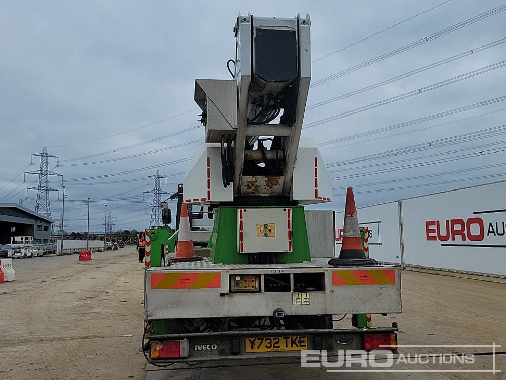 2001 Iveco CRG75E15 - פלטפורמה אווירית מותקנת על משאית: תמונה 4 2001 Iveco CRG75E15 - פלטפורמה אווירית מותקנת על משאית: תמונה 4